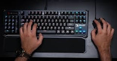 Bloody B930 ERGONOMIC TENKEYLESS LIGHT STRIKE OPTICAL GAMING KEYBOARD